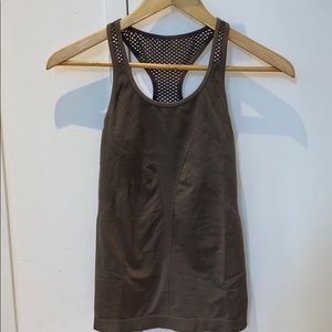 Alala x Equinox tank medium NEW